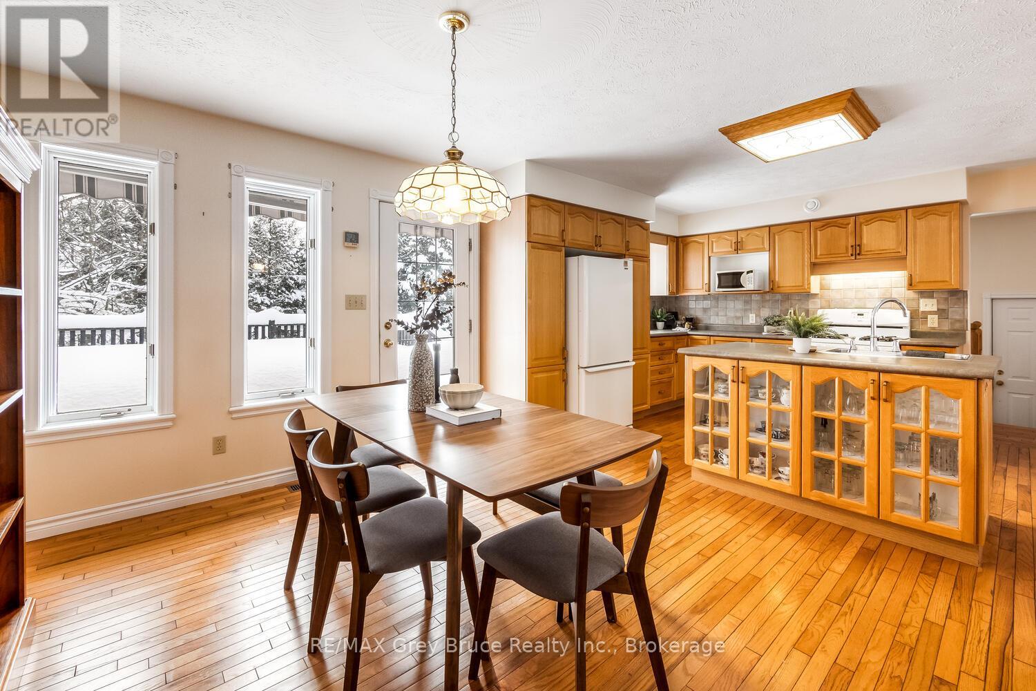 109 Alexandria St Street, Georgian Bluffs, Ontario  N0H 1S0 - Photo 15 - X11940179