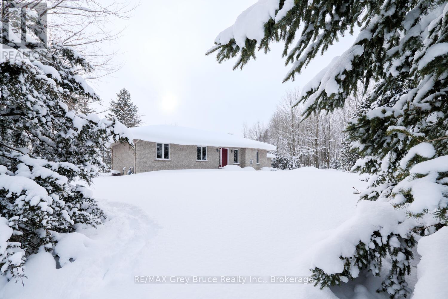 109 Alexandria St Street, Georgian Bluffs, Ontario  N0H 1S0 - Photo 5 - X11940179
