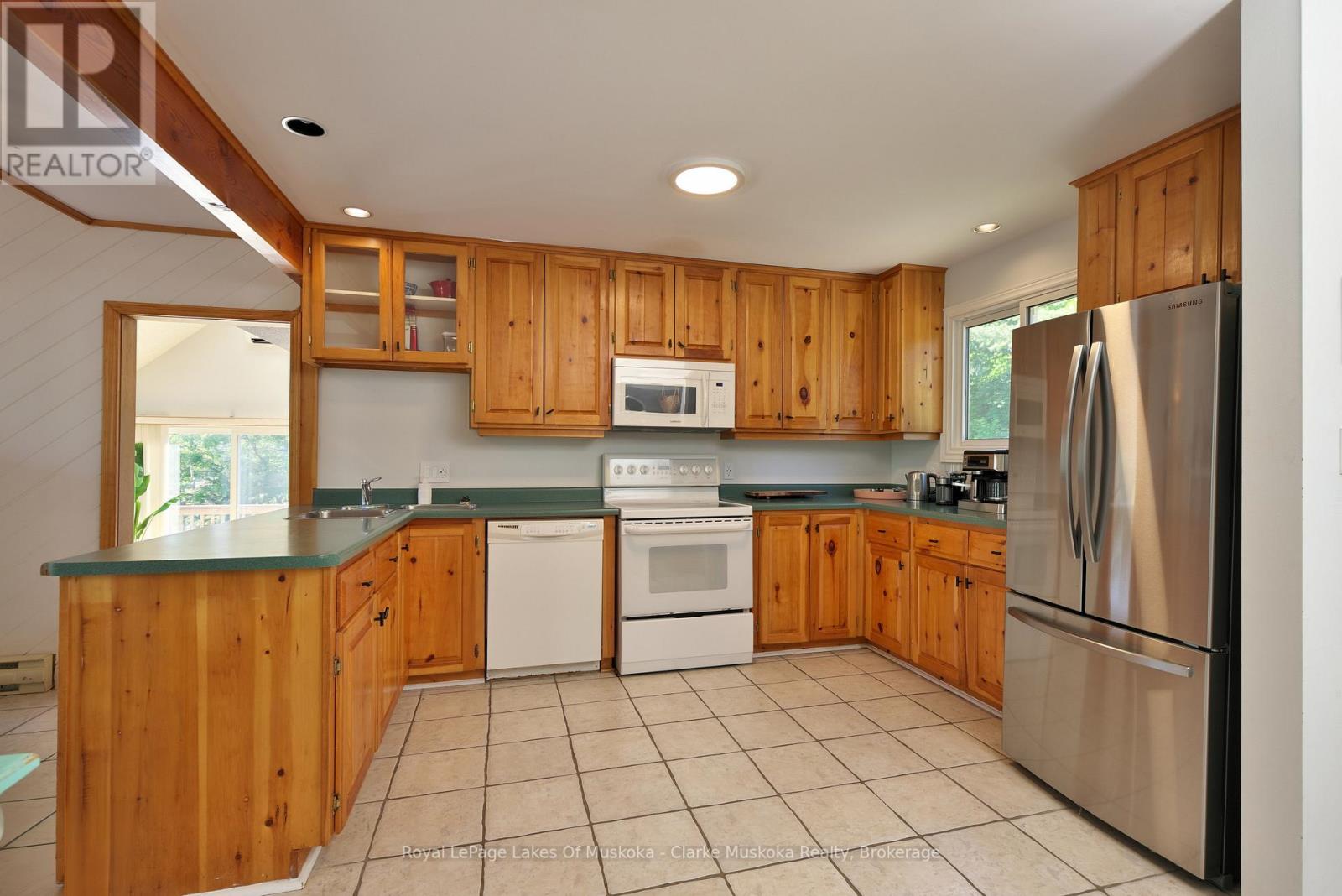 800 Haskett's Drive, Georgian Bay, Ontario  L0K 1S0 - Photo 11 - X12071651