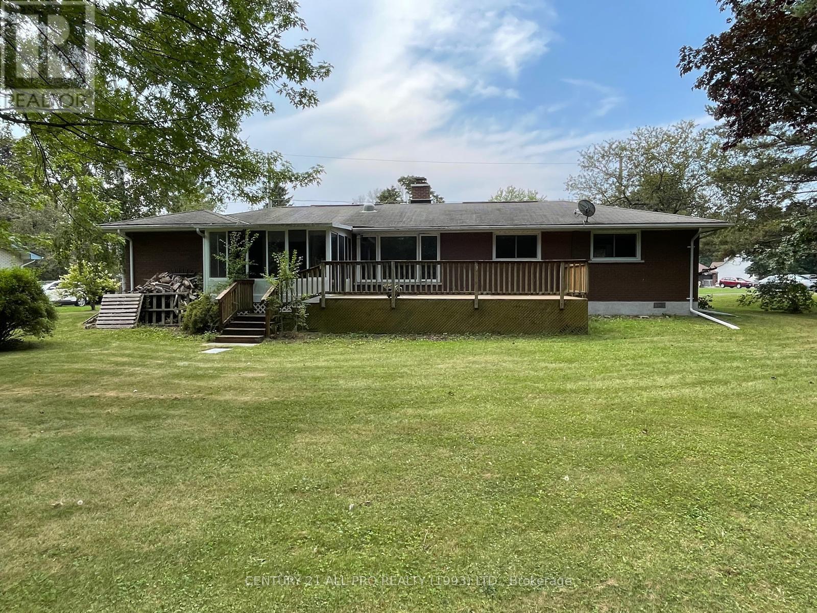 Property at 44 HAMILTON AVENUE image 3