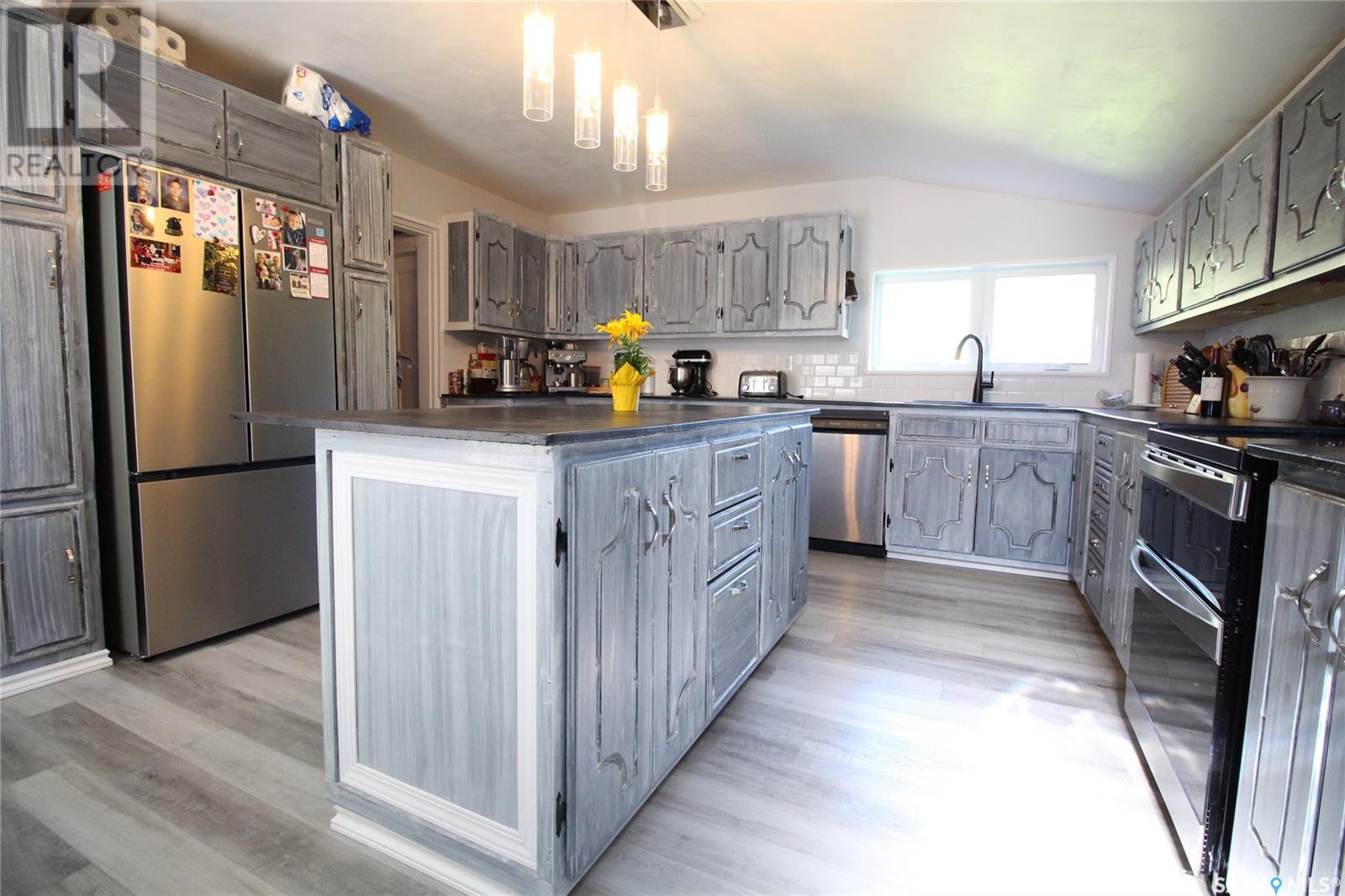 802 Windover Avenue, Moosomin, Saskatchewan  S0G 3N0 - Photo 5 - SK002213