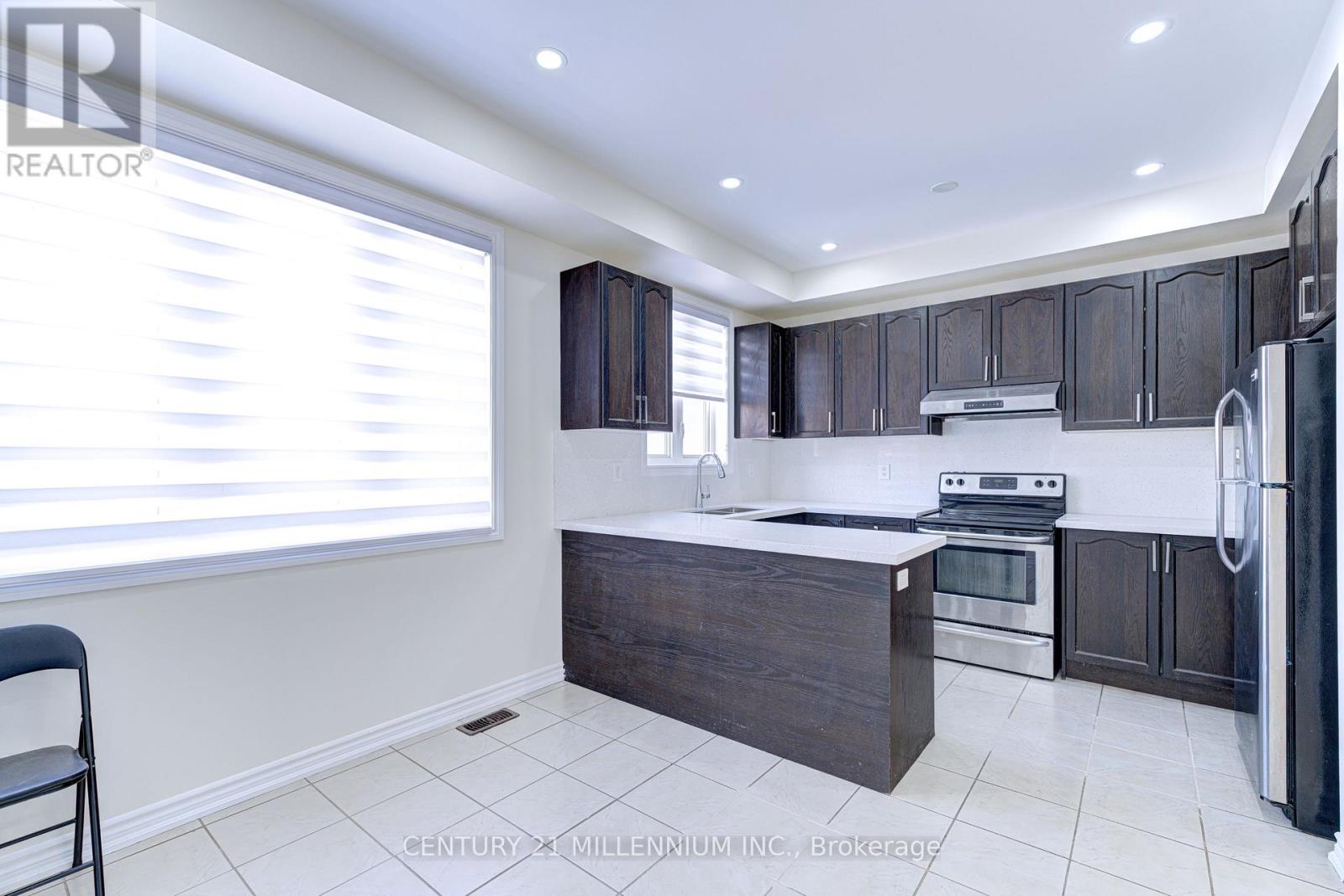 3 Hobart Gardens, Brampton, Ontario  L6X 0J1 - Photo 10 - W12071621