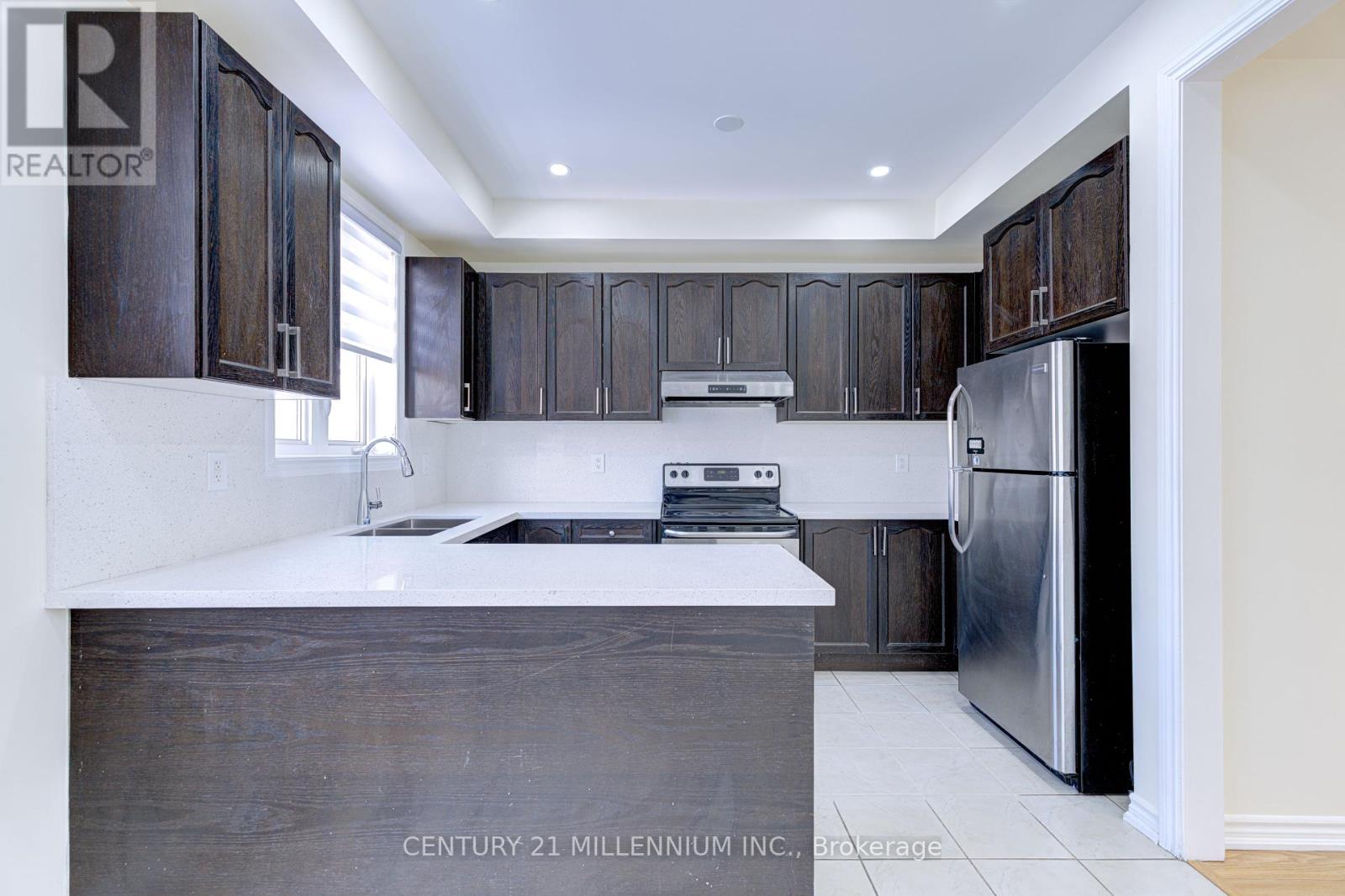 3 Hobart Gardens, Brampton, Ontario  L6X 0J1 - Photo 12 - W12071621
