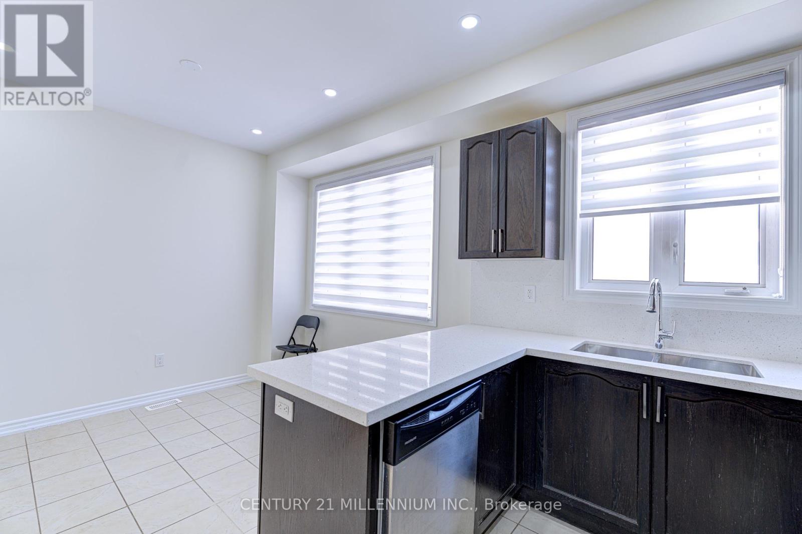 3 Hobart Gardens, Brampton, Ontario  L6X 0J1 - Photo 17 - W12071621