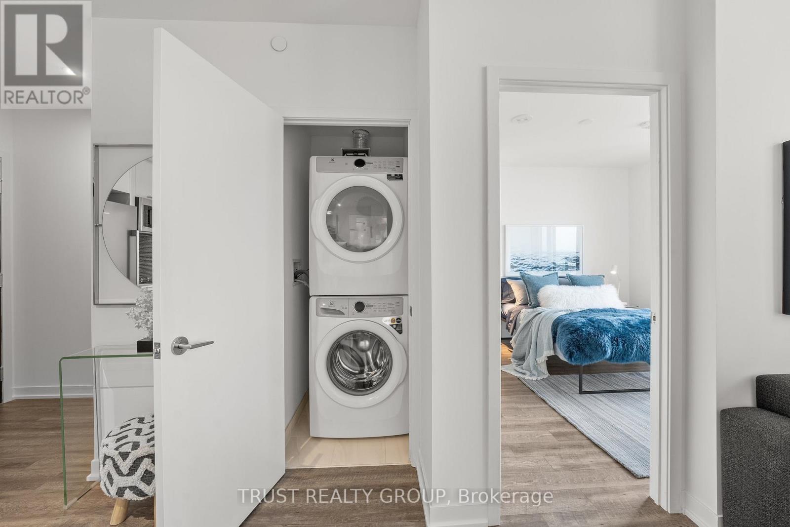 1102 - 1808 St. Clair Avenue W, Toronto, Ontario  M6N 0C1 - Photo 11 - W12071635