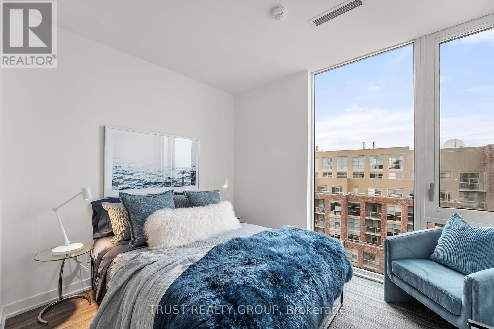 1102 - 1808 St. Clair Avenue W, Toronto, Ontario  M6N 0C1 - Photo 12 - W12071635