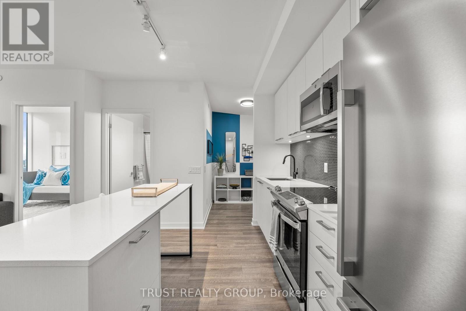 1102 - 1808 St. Clair Avenue W, Toronto, Ontario  M6N 0C1 - Photo 8 - W12071635