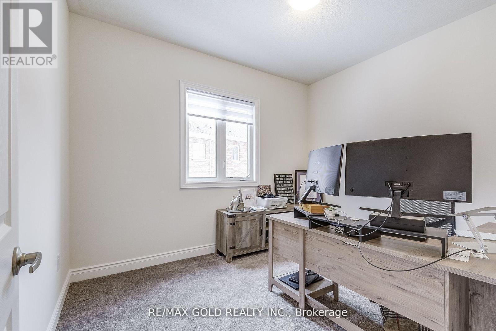 40 Silver Meadow Gardens, Hamilton, Ontario  L8B 1Z4 - Photo 26 - X12071581