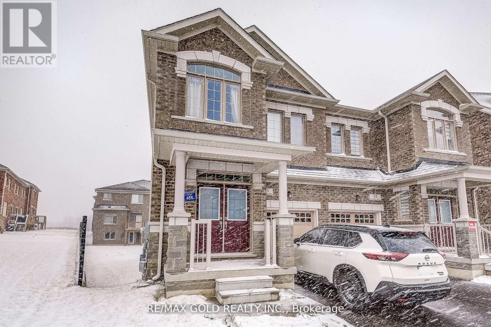 Property at 40 SILVER MEADOW GARDENS image 4