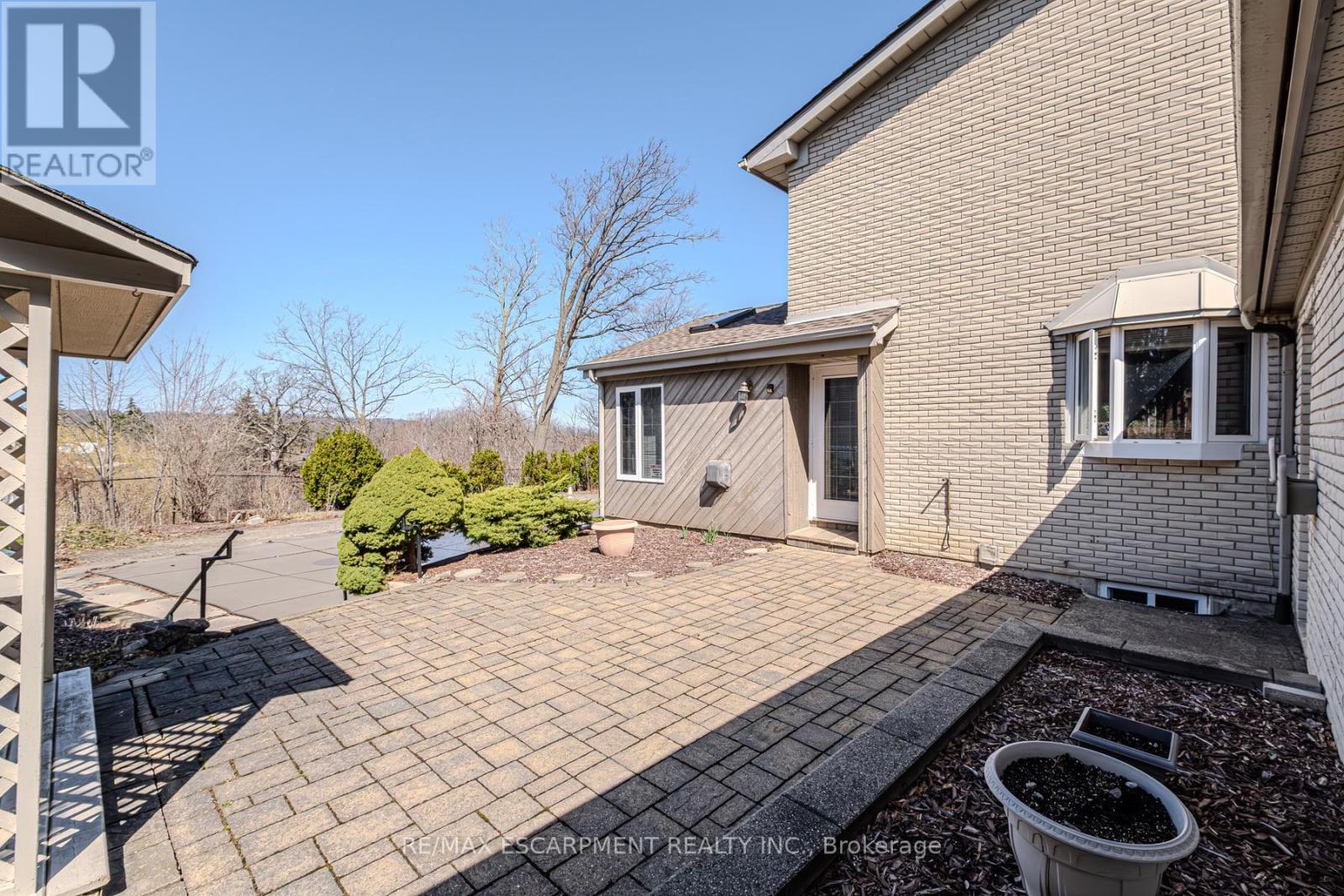 136 Country Club Drive, Hamilton, Ontario  L8K 5W2 - Photo 40 - X12071592