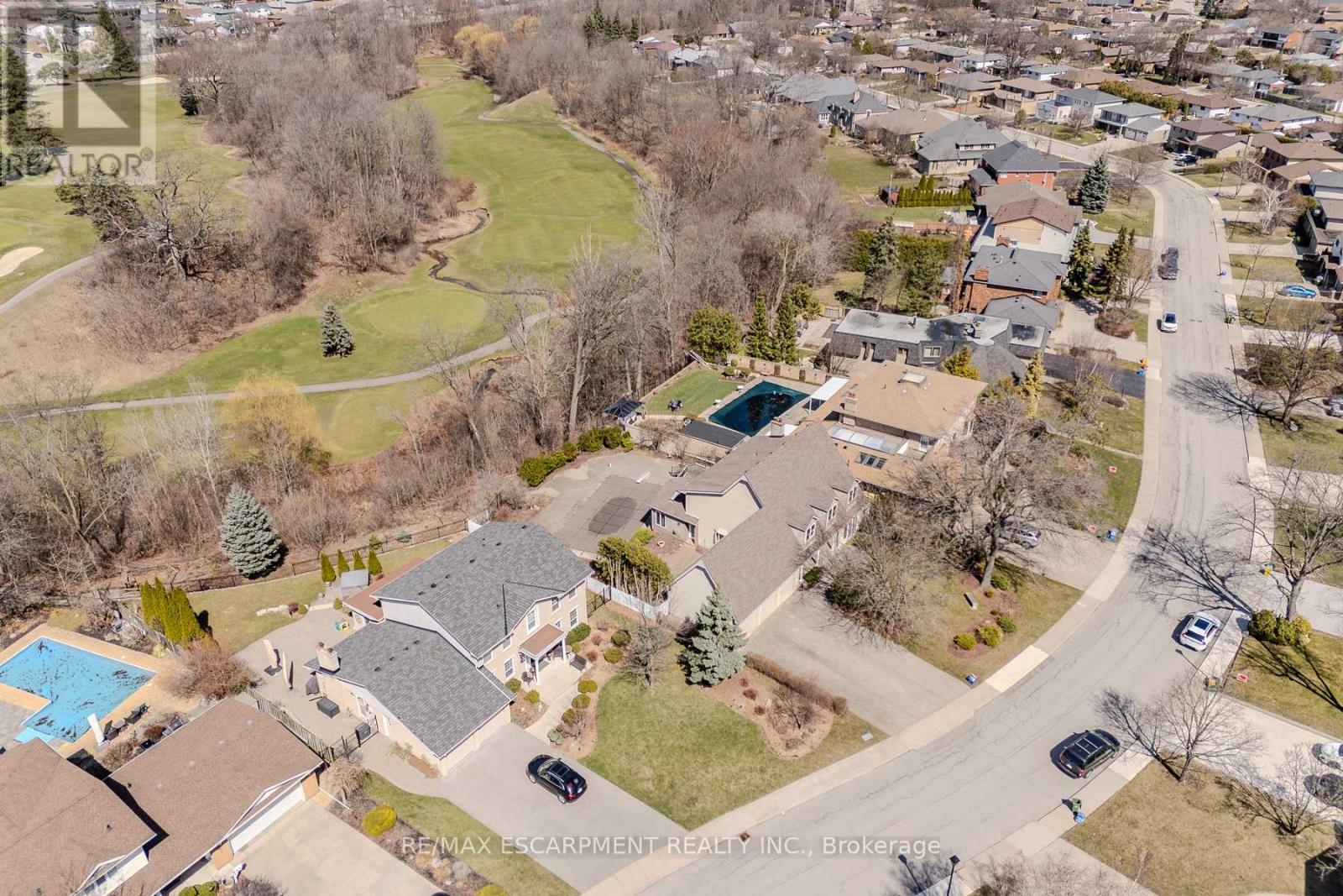 136 Country Club Drive, Hamilton, Ontario  L8K 5W2 - Photo 45 - X12071592