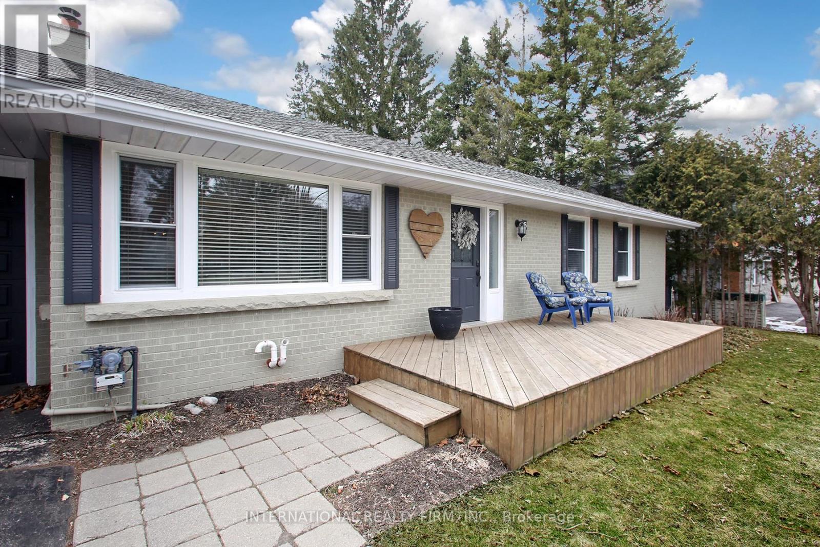 Property at 6 CHARLES STREET image 2