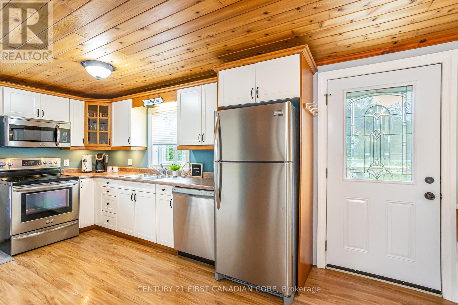 33822 Darryl Court, Bluewater (Hay), Ontario  N0M 2T0 - Photo 14 - X12071815