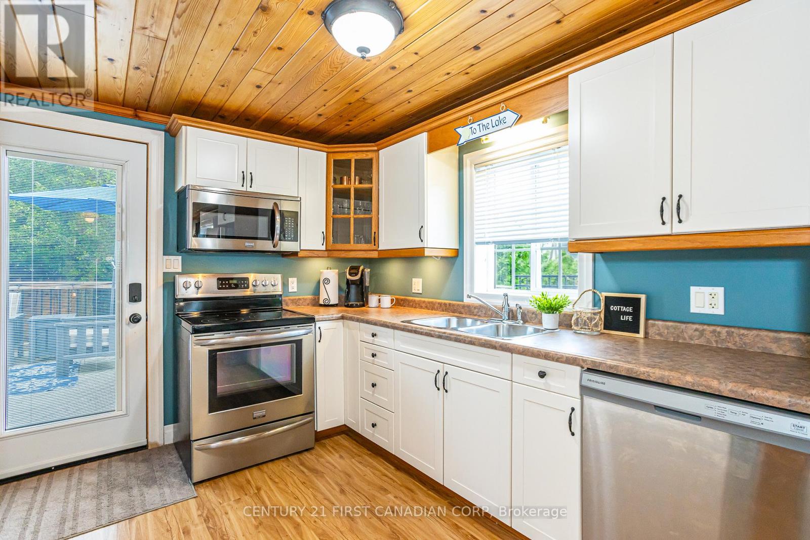 33822 Darryl Court, Bluewater (Hay), Ontario  N0M 2T0 - Photo 15 - X12071815