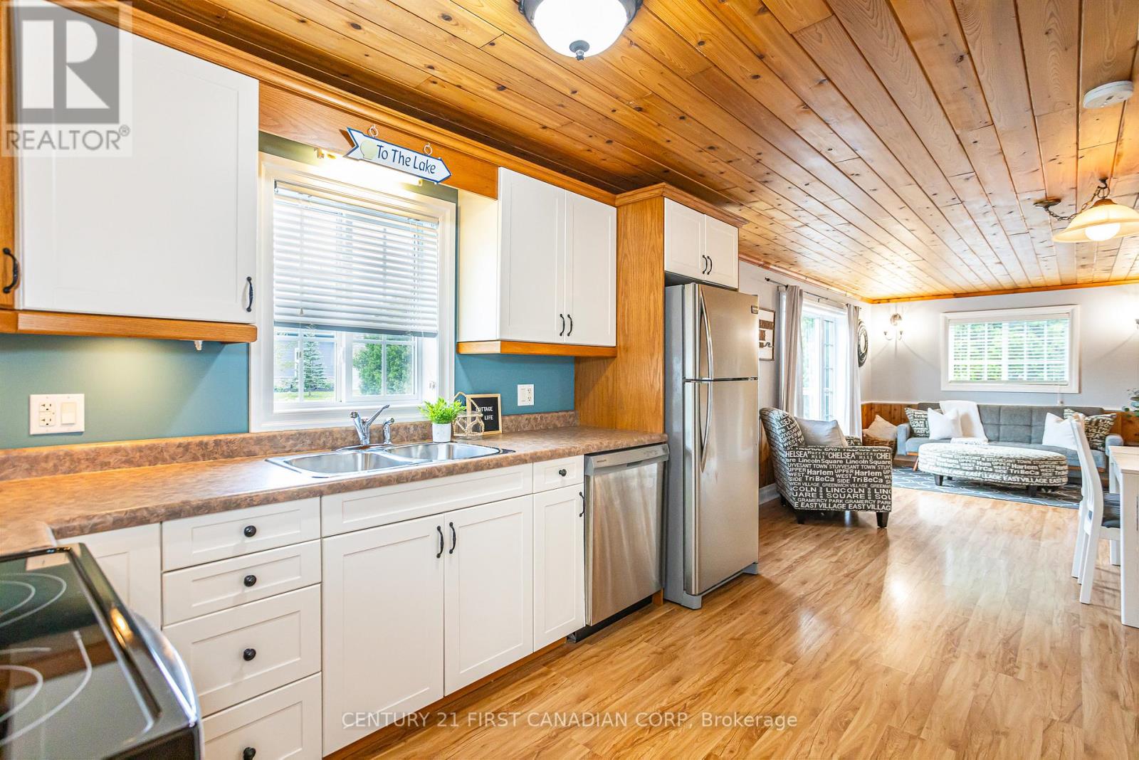 33822 Darryl Court, Bluewater (Hay), Ontario  N0M 2T0 - Photo 17 - X12071815