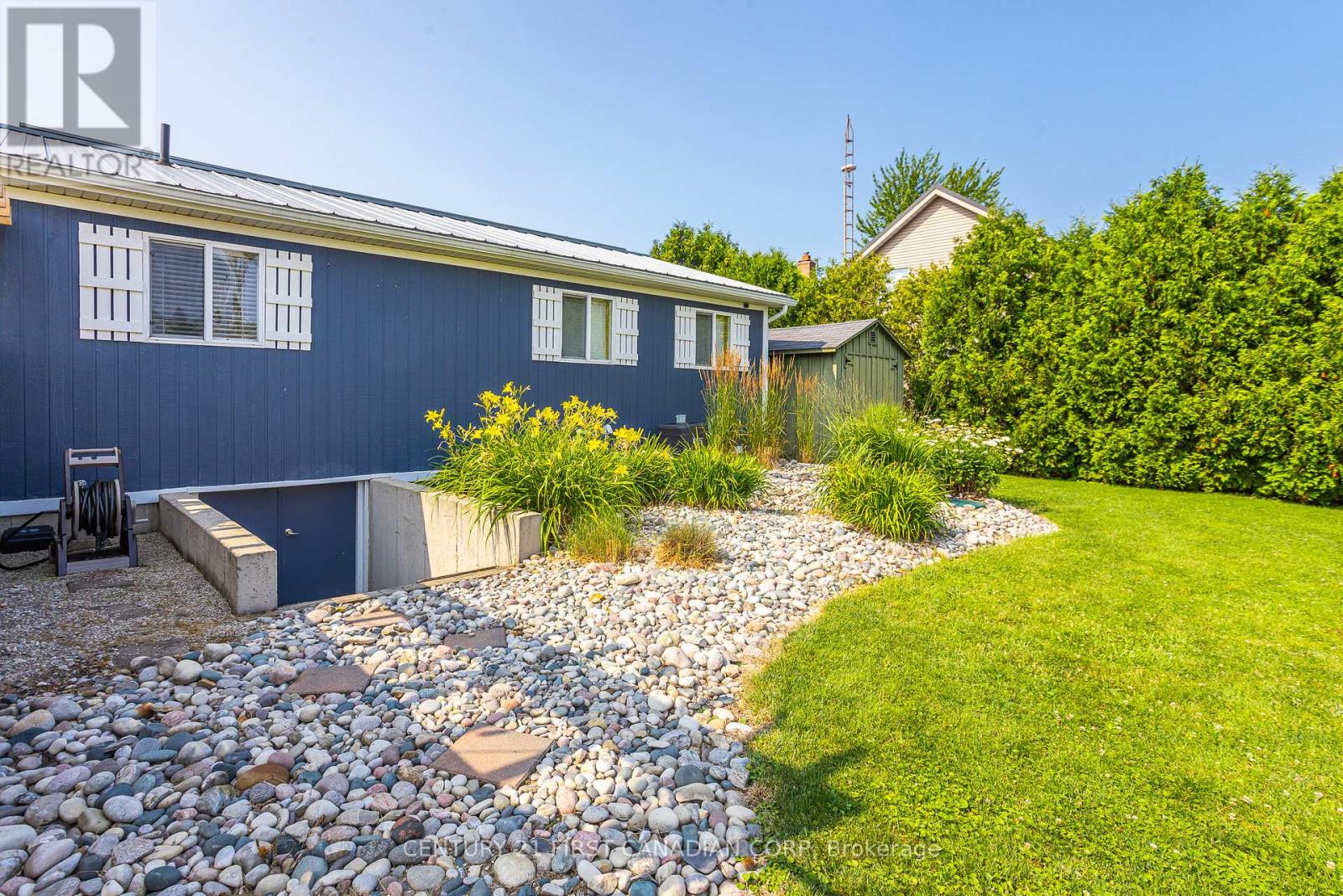 33822 Darryl Court, Bluewater (Hay), Ontario  N0M 2T0 - Photo 30 - X12071815