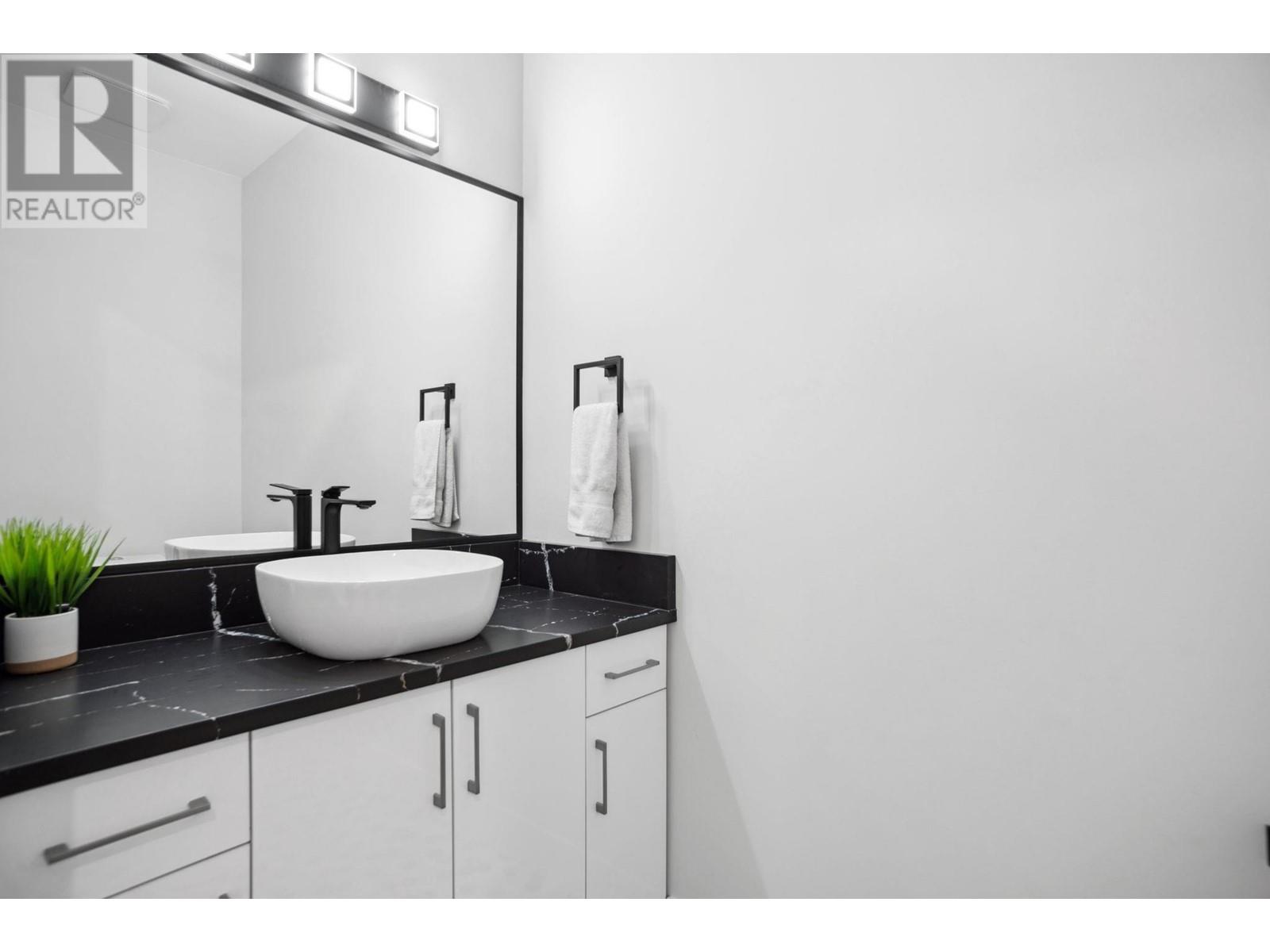 1579 Rupert Street, Vancouver, British Columbia  V5K 4L9 - Photo 23 - R2988227