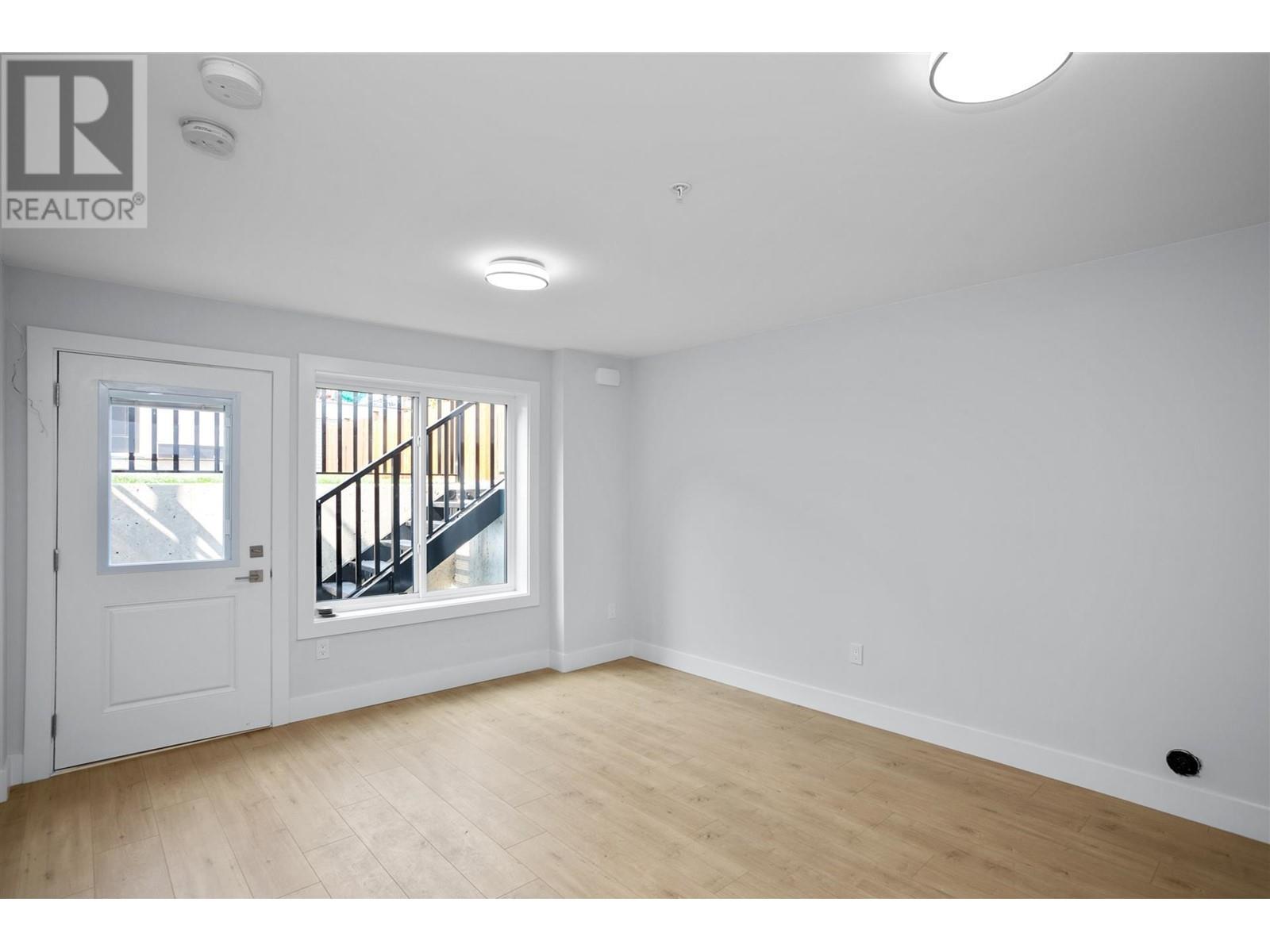 1579 Rupert Street, Vancouver, British Columbia  V5K 4L9 - Photo 28 - R2988227