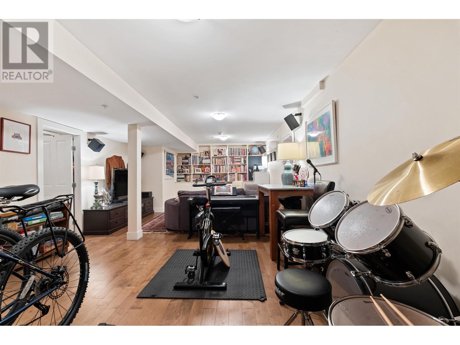 1223 W 16th Street, North Vancouver, British Columbia  V7P 1R5 - Photo 30 - R2988232