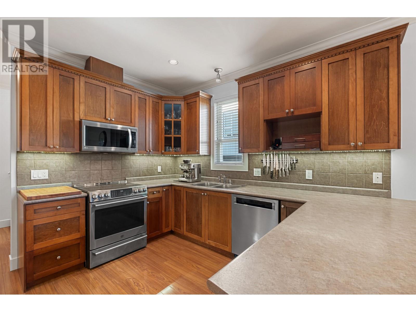 1223 W 16th Street, North Vancouver, British Columbia  V7P 1R5 - Photo 4 - R2988232