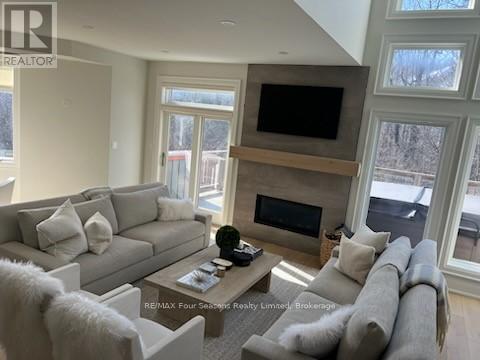 58 - 204 Blueski George Crescent, Blue Mountains, Ontario  L9Y 0V4 - Photo 6 - X12071790