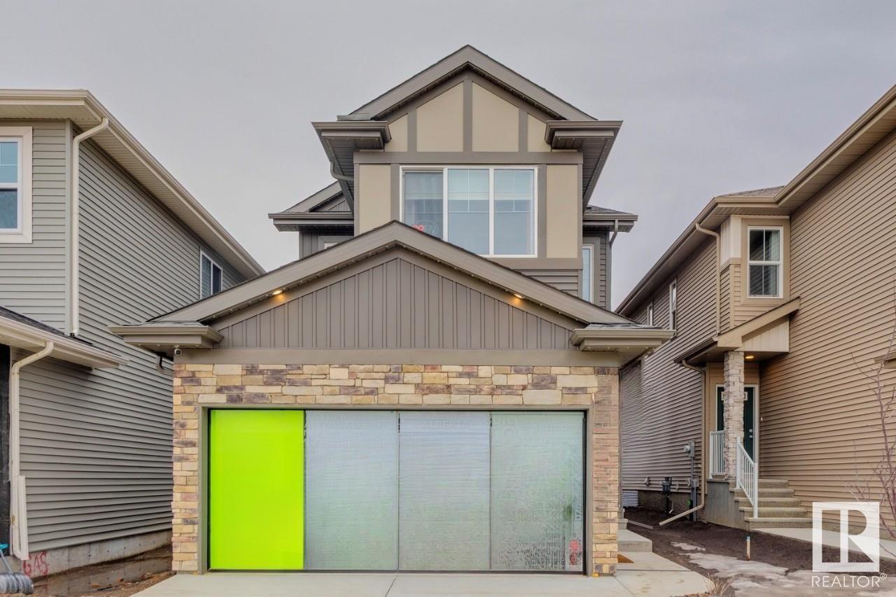 Property at 3 ASHBURY CR image 1