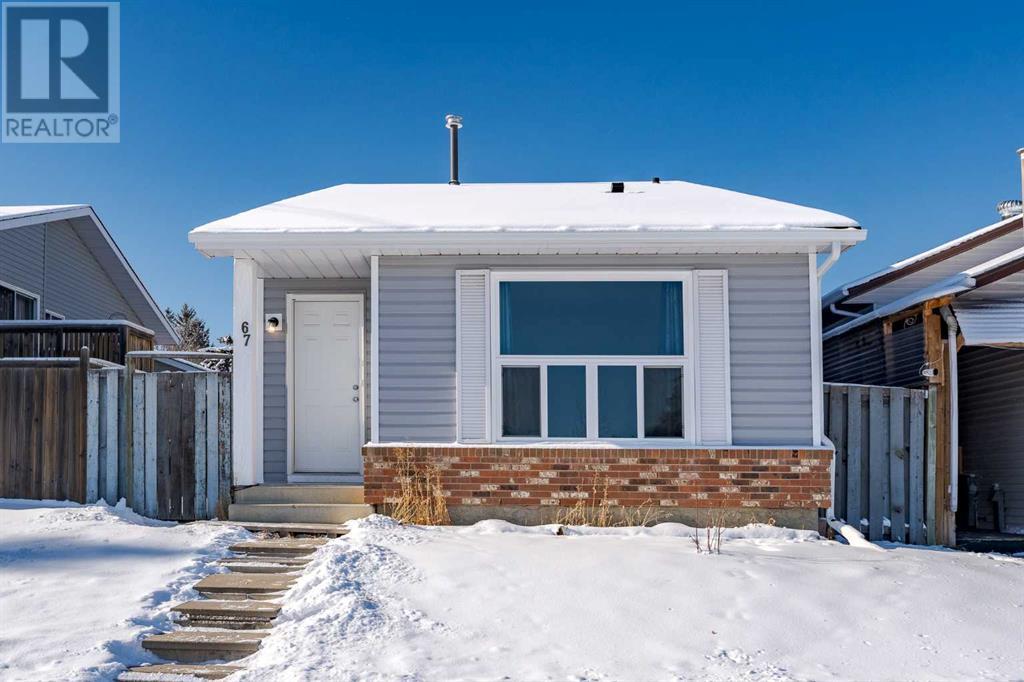 Property at 67 Sandstone Drive NW image 2