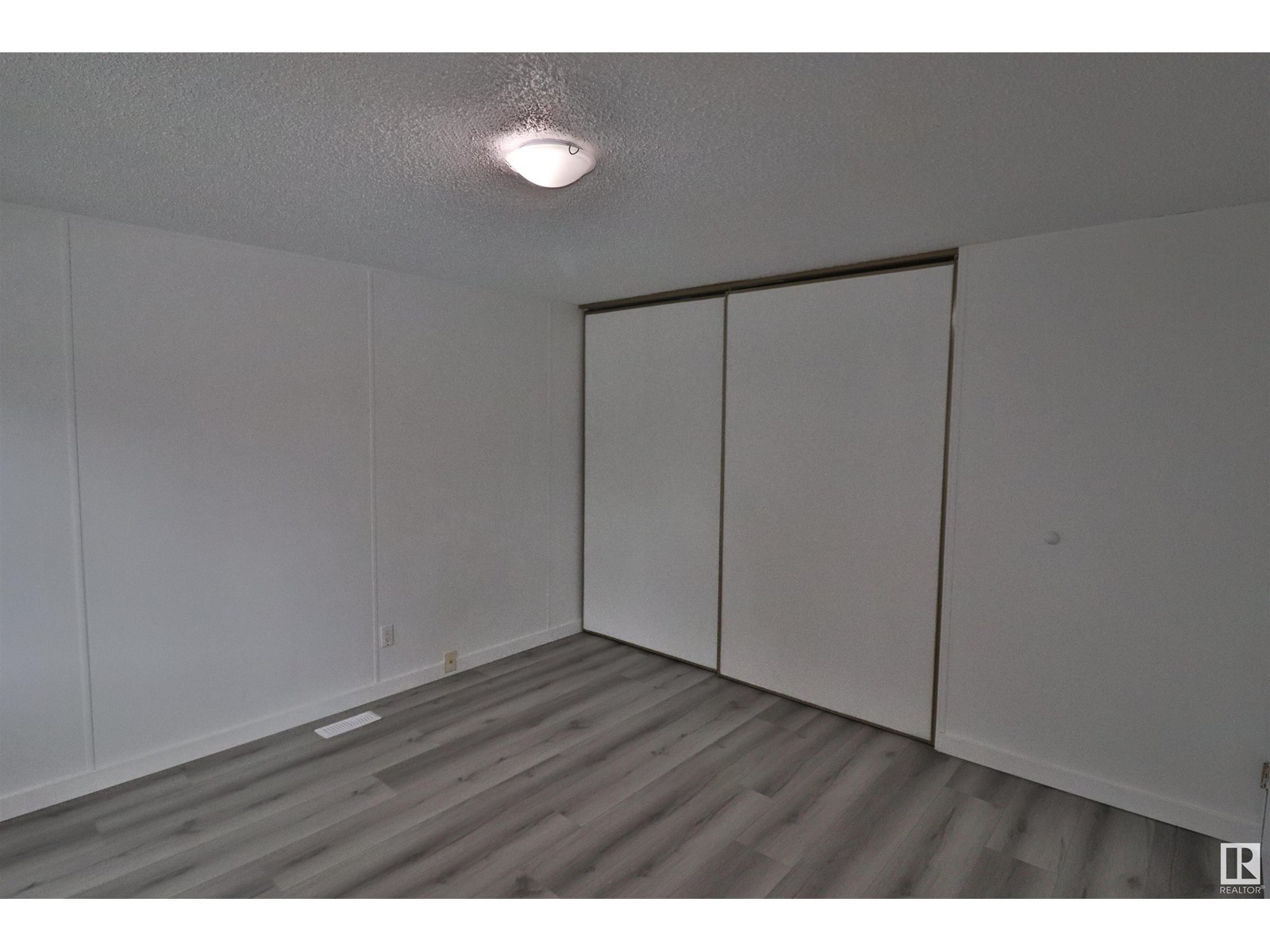 98 Willow Park Estates, Leduc, Alberta  T9E 5R6 - Photo 11 - E4419584