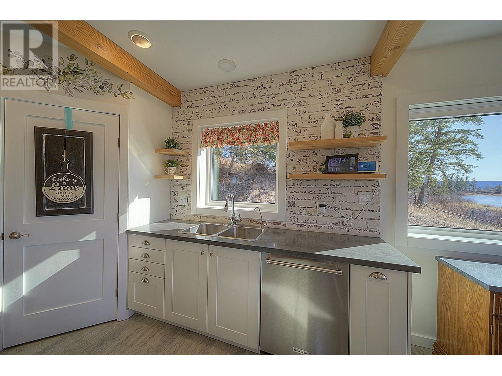 3112 Doctors Lake Road, 150 Mile House, British Columbia  V0K 2G0 - Photo 13 - R2988224