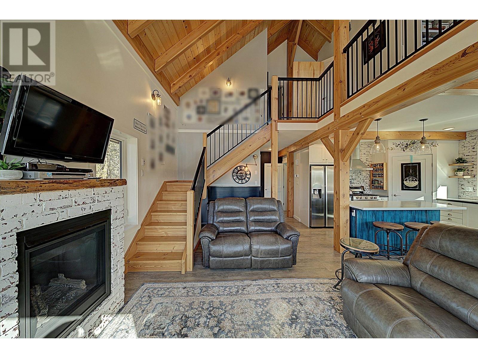 3112 Doctors Lake Road, 150 Mile House, British Columbia  V0K 2G0 - Photo 7 - R2988224