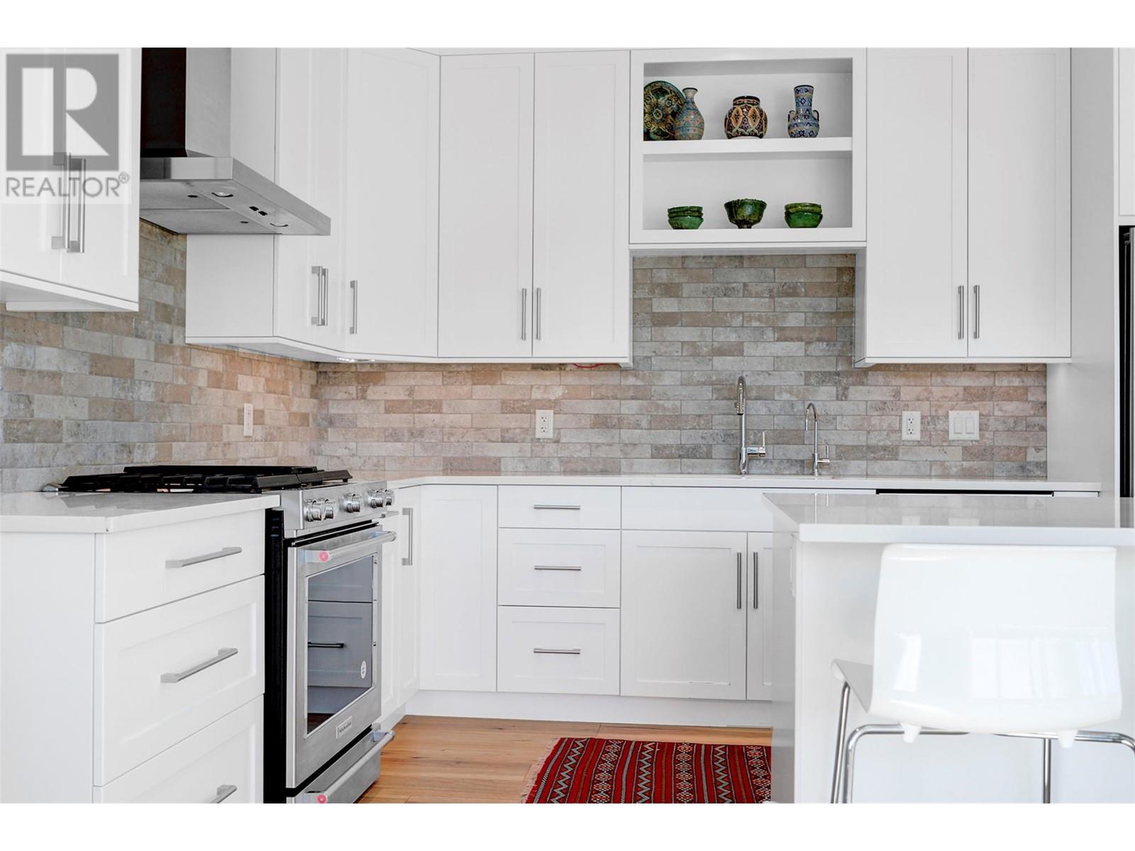 Property at 279 Upper Canyon Drive N image 3