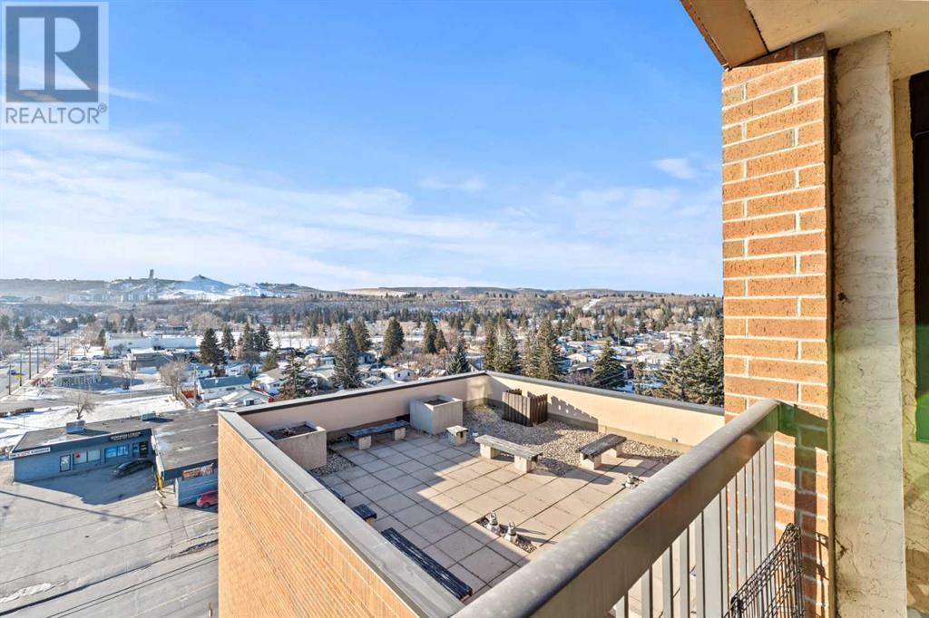 Property at 814, 8604 48 Avenue NW image 1
