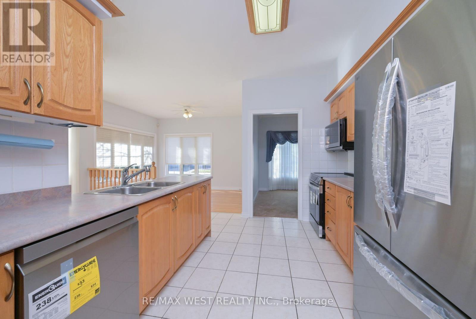Property at 1 WELLFORD GATE image 5