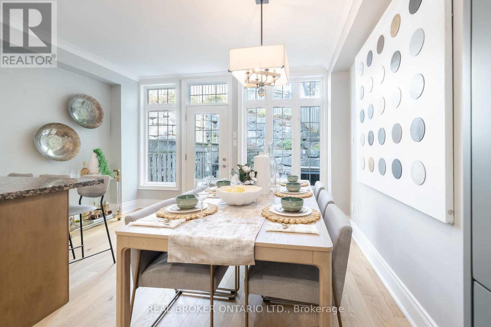 28 Corinth Gardens, Toronto (Bridle Path-Sunnybrook-York Mills), Ontario  M4P 2N5 - Photo 13 - C12071792