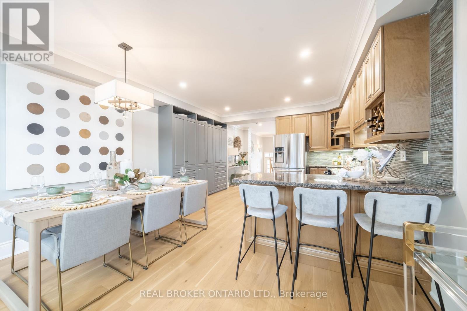 28 Corinth Gardens, Toronto (Bridle Path-Sunnybrook-York Mills), Ontario  M4P 2N5 - Photo 15 - C12071792