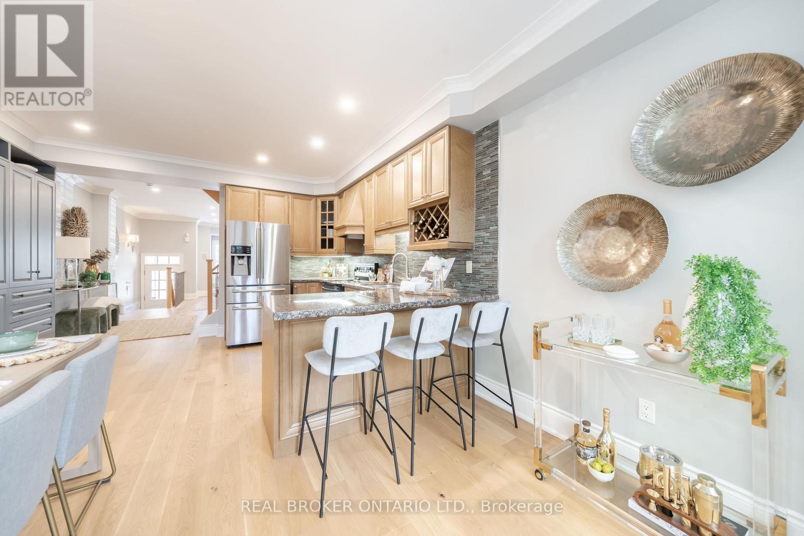 28 Corinth Gardens, Toronto (Bridle Path-Sunnybrook-York Mills), Ontario  M4P 2N5 - Photo 17 - C12071792