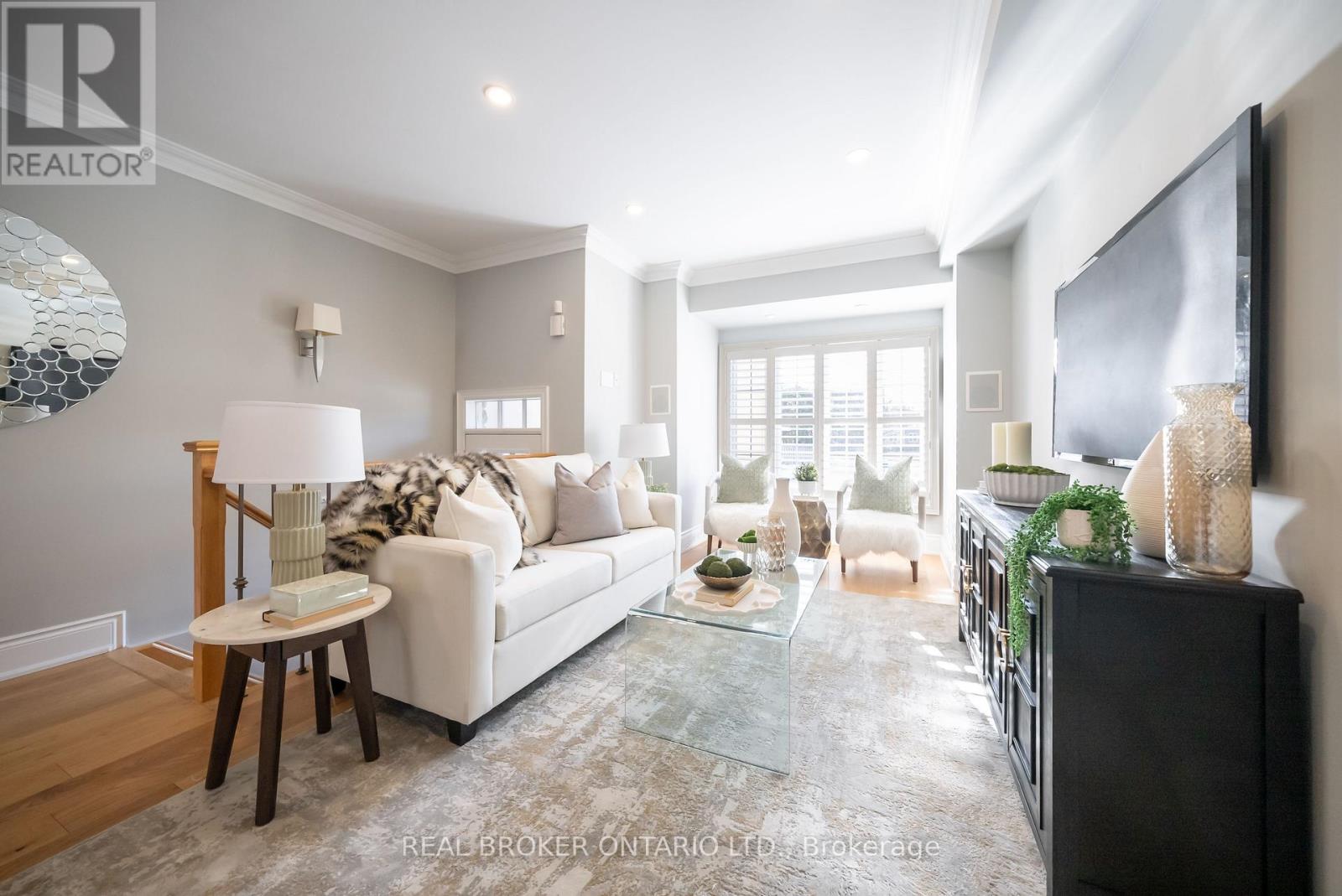 Property at 28 CORINTH GARDENS image 2