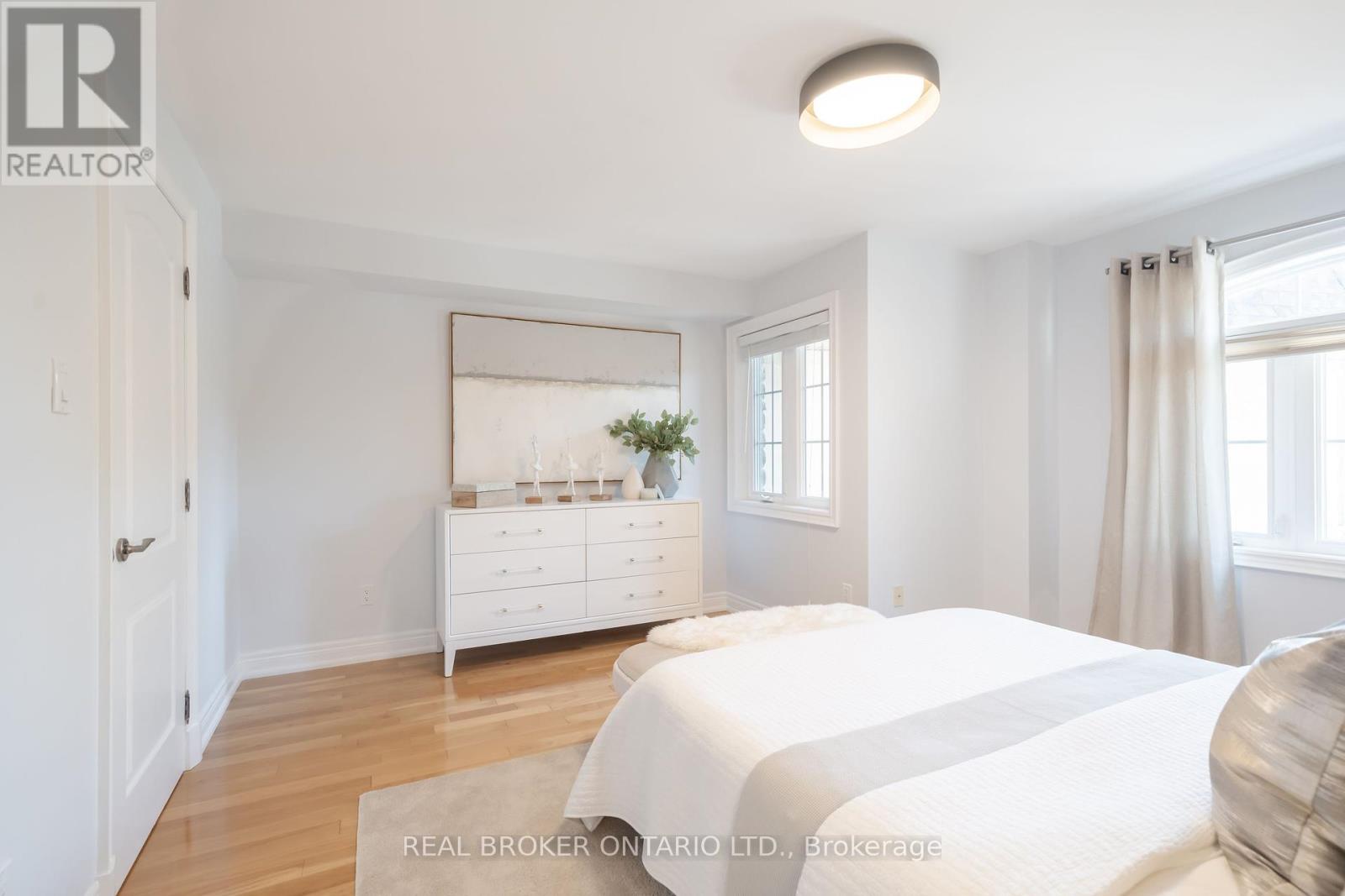 28 Corinth Gardens, Toronto (Bridle Path-Sunnybrook-York Mills), Ontario  M4P 2N5 - Photo 20 - C12071792