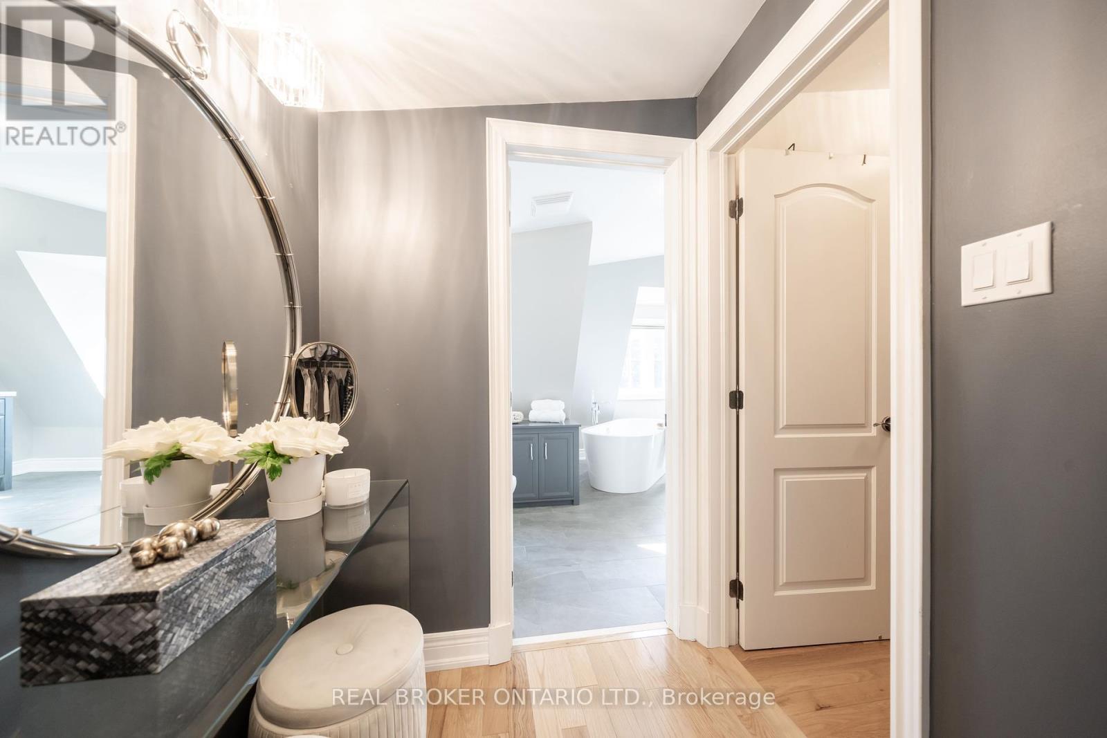 28 Corinth Gardens, Toronto (Bridle Path-Sunnybrook-York Mills), Ontario  M4P 2N5 - Photo 30 - C12071792