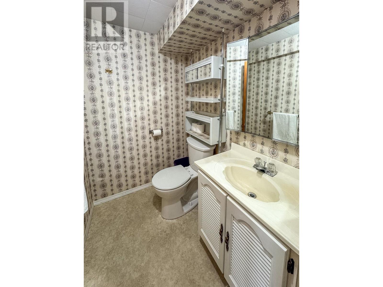 722 10th Street S, Cranbrook, British Columbia  V1C 1S6 - Photo 26 - 10342251