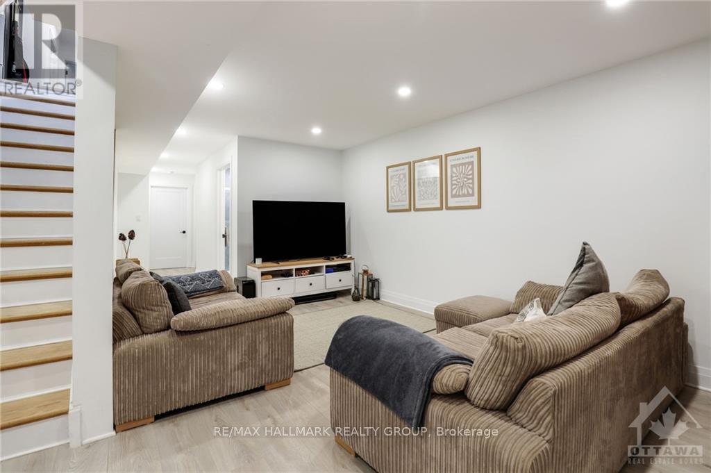2204 Utah Street, Ottawa, Ontario  K1H 7W8 - Photo 21 - X12071830
