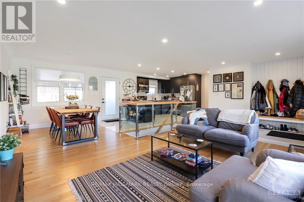 2204 Utah Street, Ottawa, Ontario  K1H 7W8 - Photo 6 - X12071830