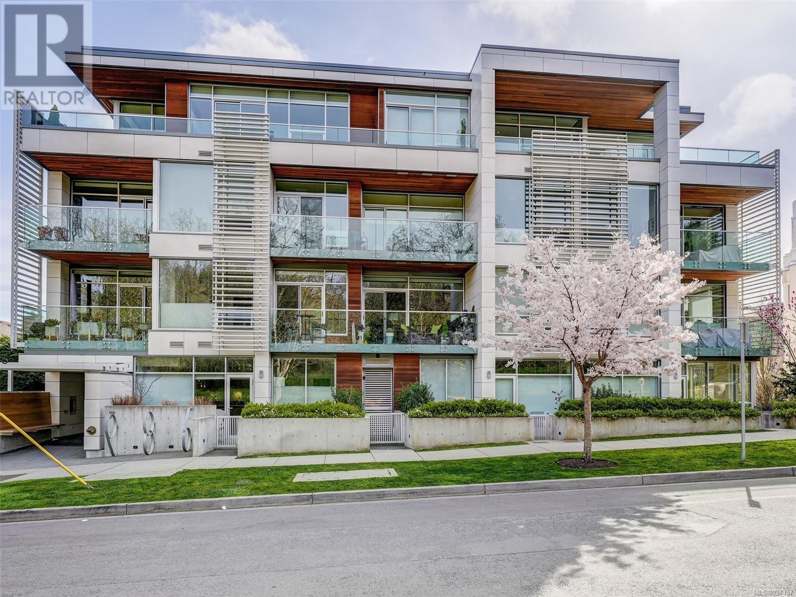 101 986 Heywood Ave, Victoria, British Columbia  V8V 2Y6 - Photo 26 - 994357