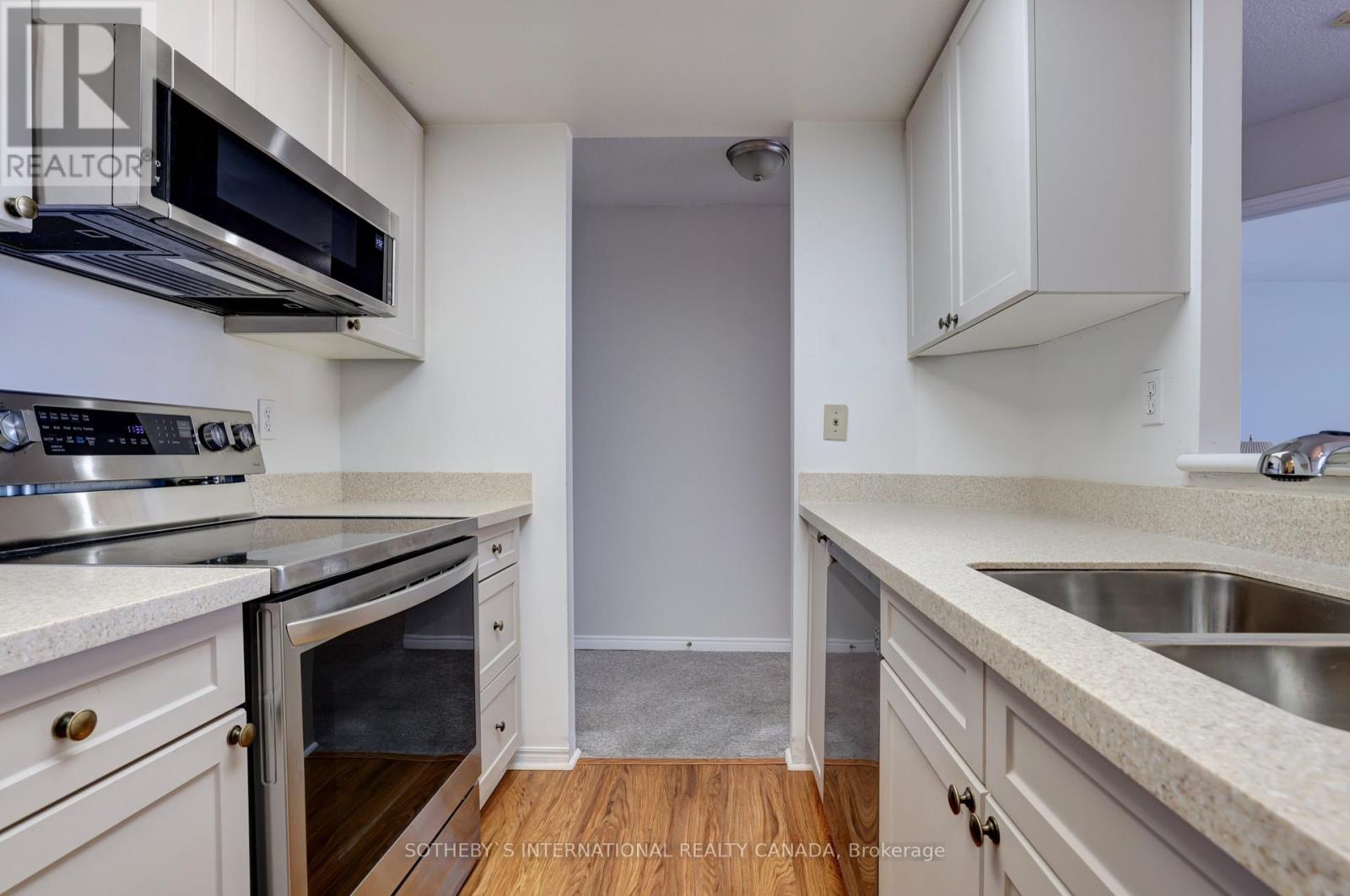 Ph04 - 1001 Cedarglen Gate, Mississauga, Ontario  L5C 4R2 - Photo 10 - W12071810