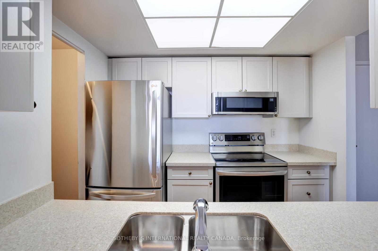 Ph04 - 1001 Cedarglen Gate, Mississauga, Ontario  L5C 4R2 - Photo 11 - W12071810