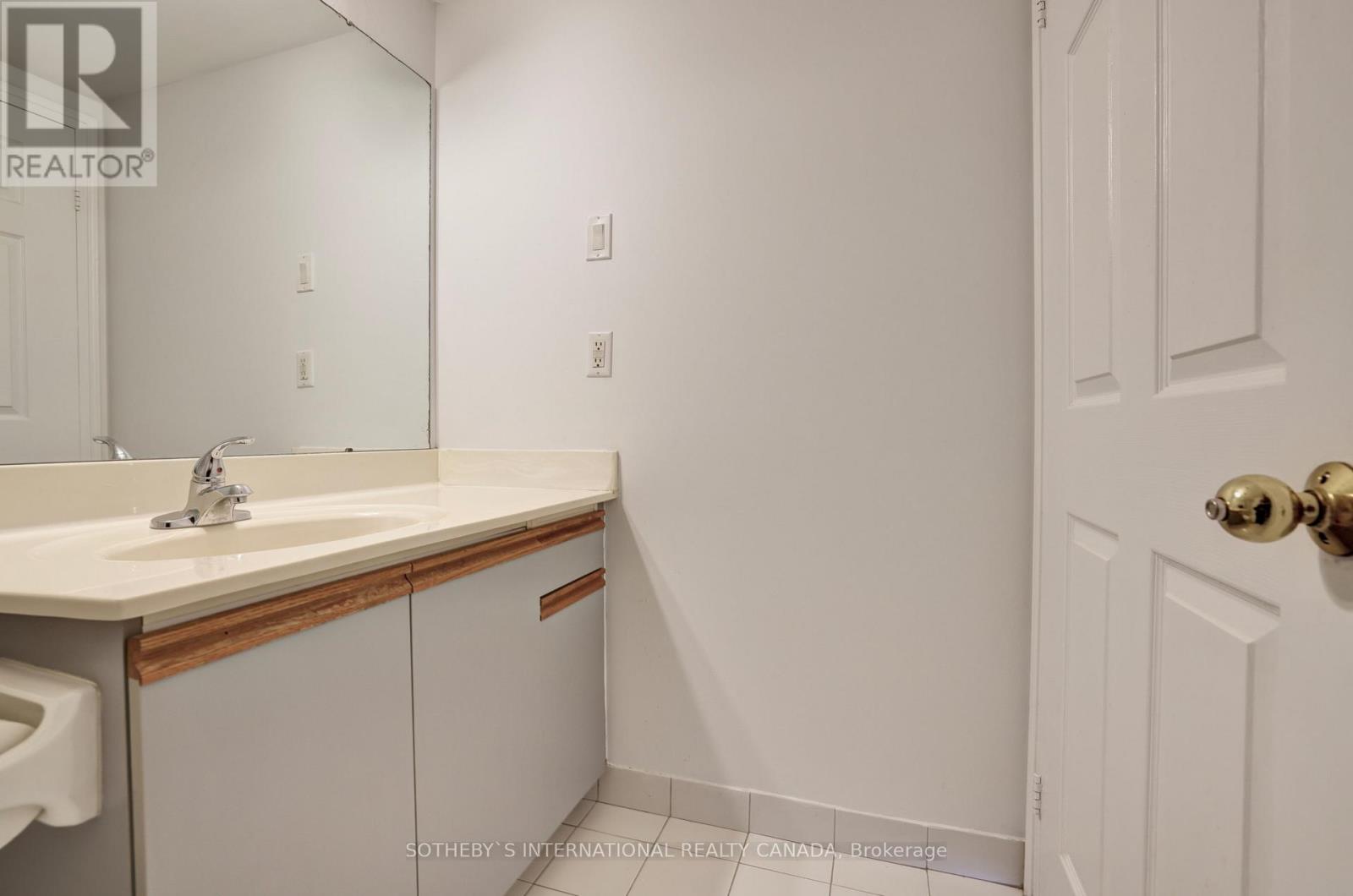 Ph04 - 1001 Cedarglen Gate, Mississauga, Ontario  L5C 4R2 - Photo 27 - W12071810