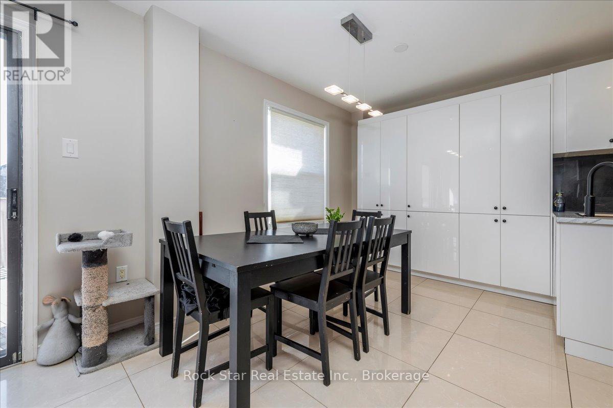 Property at 27 DELANEY CRESCENT image 5