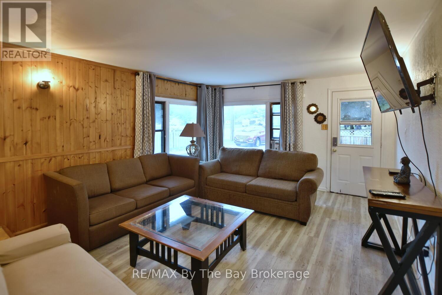 678 River Road W, Wasaga Beach, Ontario  L9Z 2P1 - Photo 6 - S12071855