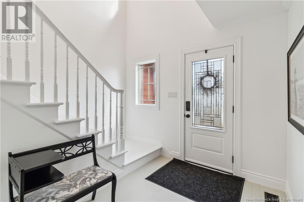 Property at 16 Vanessa Court image 4