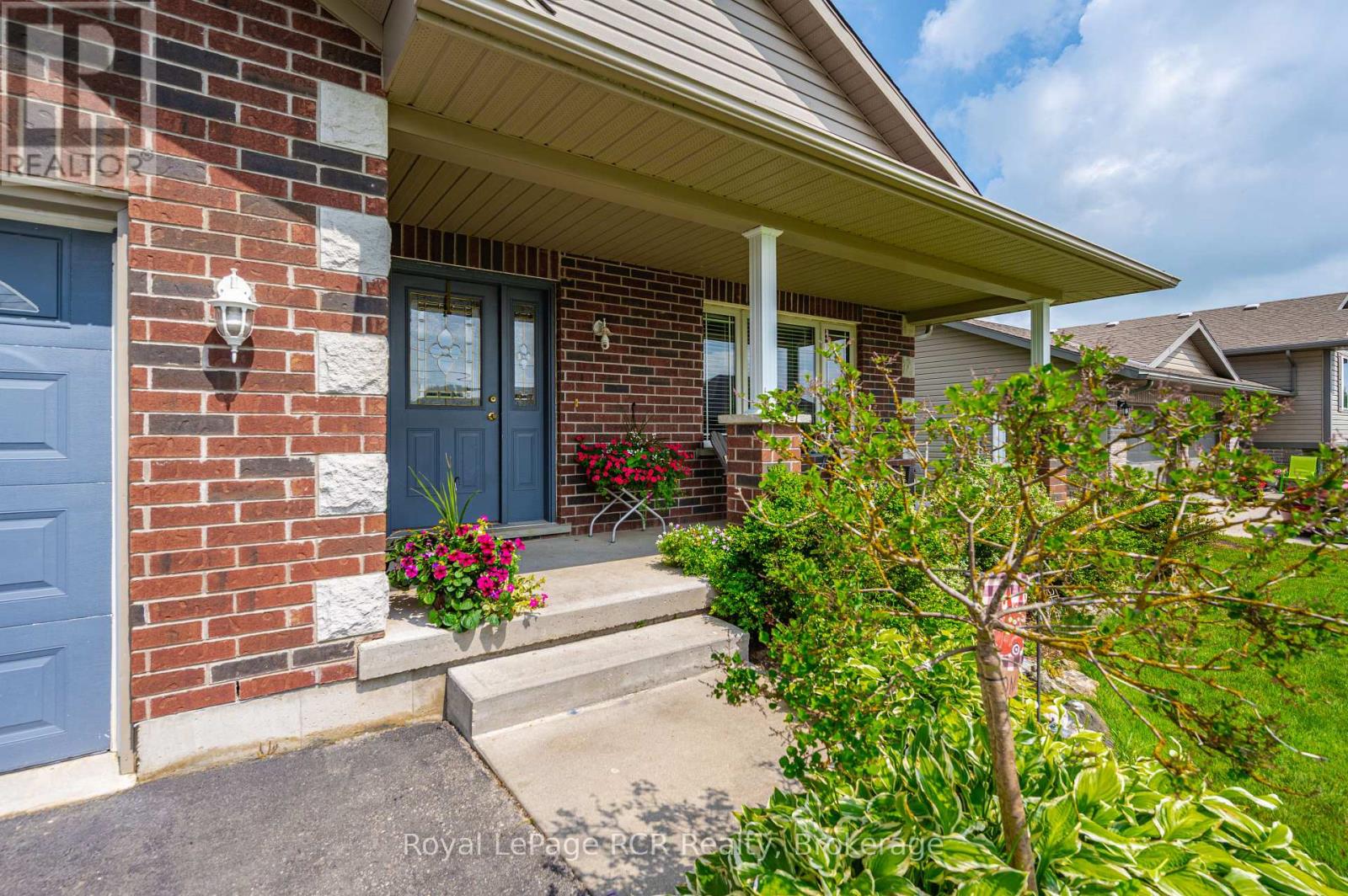 675 Albert Street, Wellington North, Ontario  N0G 2L2 - Photo 6 - X12071902